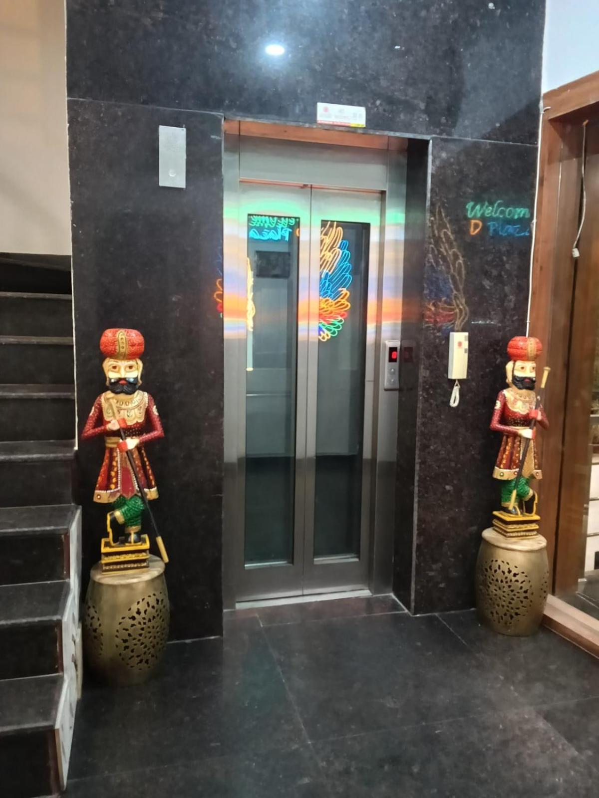Hotel D Plaza Zirakpur Exterior photo